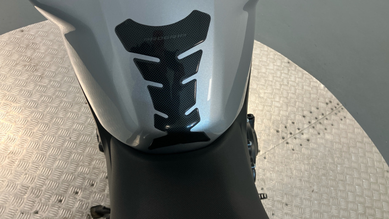 Honda CB750 Hornet (25MY)